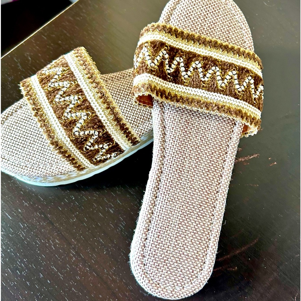 Boho‎ slides NWOT